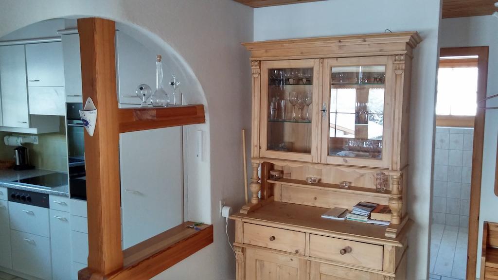 Ferienwohnung Gadenstatt Davos Habitación foto